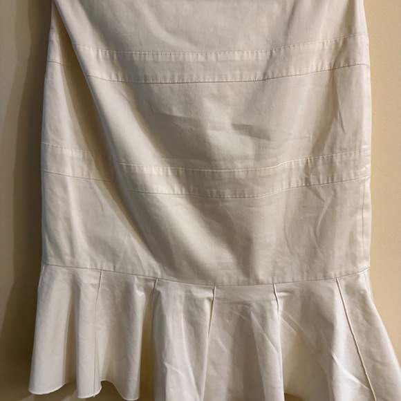 Salvatore Ferragamo skirt size 6 - Picture 3 of 6